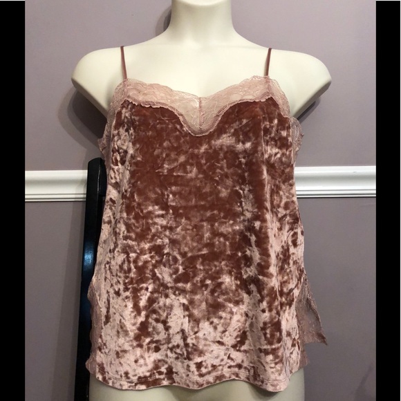 LC Lauren Conrad Tops - New Lauren Conrad Velvet Lace Cami